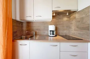 Apartamento con jardín y terraza | Vistas a la montaña - Image 4