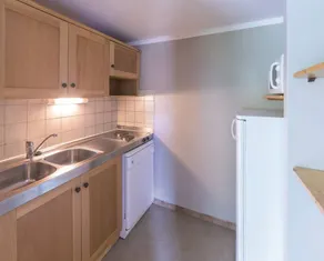 Condo with sauna, terrace & pool - Image 4