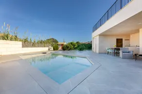 Fully equipped big house with terrace, private pool & BBQ | Perfect for remote work - Image 3