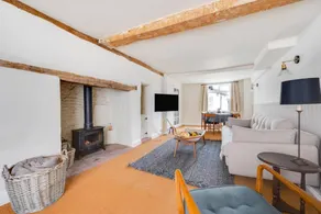 London Cottage - Image 3
