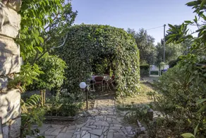 Fully equipped beautiful holiday apartment with terrace, garden & barbecue | Dogs allowed - Image 3