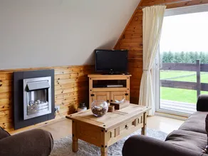 Cottage with garden - Image 2