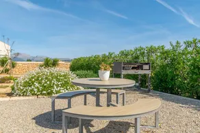 Family-friendly villa with garden, terrace & barbeque - Image 4