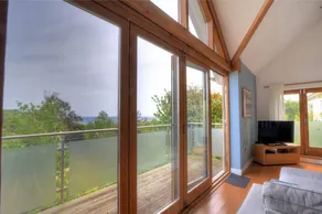 Child-friendly cottage with garden | Beach view | Next to the beach - Image 4