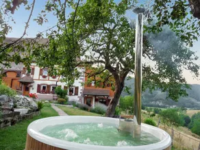 Wonderful holiday home with terrace, BBQ & garden | Mountain view | Dogs allowed - Image 2