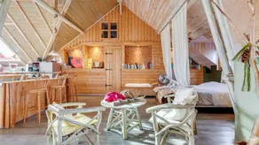 House with sauna, jacuzzi & BBQ - Image 3