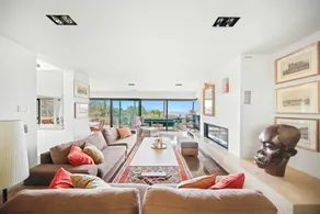 Mediterrane Villa mit Panoramablick auf das Meer - Image 2