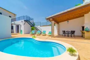 Villa mit Garten, Terrasse und privatem Pool - Image 2
