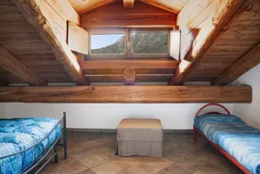 Flat with garden & terrace | Mountain view - Image 3