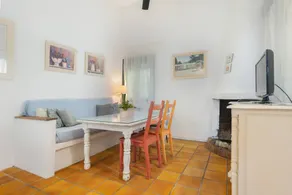 Holiday home with garden, barbecue & pool | Mountain view - Image 3