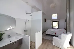 Maison confortable à Thégra avec grand jardin, idéale pour familles. - Image 5