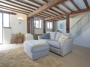 Children-friendly cottage with garden - Image 4