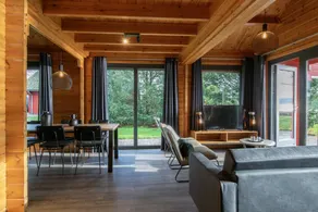 Chalet with terrace, pool & garden - Image 3