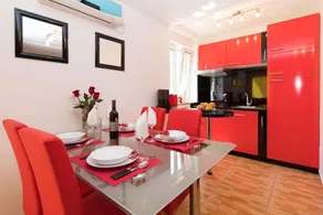 Wonderful flat with jacuzzi, pool & terrace | Garden view | Pets are welcome - Image 3