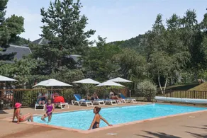 Children-friendly beautiful holiday apartment with terrace & pool | Next to the ski | Pets allowed - Image 2