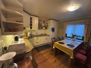 EifelRuhe 2 - Komfortable Ferienunterkunft für bis zu 10 Gäste mit 4 Schlafzimmern, großer Küche und genug Parkplätzen - ideal für Gruppen und Familien, Hunde zulässig - Image 4