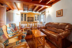 Holiday apartment with barbecue & terrace | Mountain view - Image 2