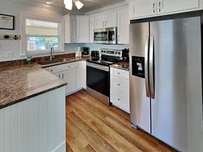 The Tides Retreat - Image 2