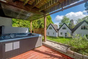 Cottage with jacuzzi, pool & garden - Image 3