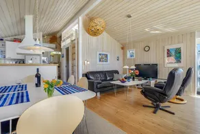 Fully equipped holiday home with BBQ, sauna & hot tub - Image 2