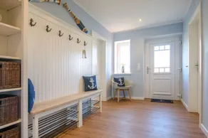 Apartment 'Ferienhaushlfte Inselglück' with Garden and Wi-Fi - Image 2