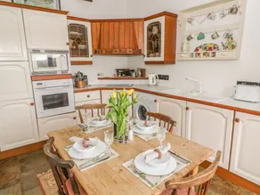 Child-friendly cottage with garden | Pets are welcome - Image 4