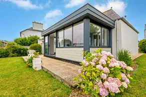 Holiday home with terrace & garden | Garden view - Image 2