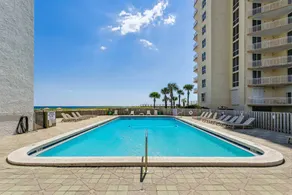 Merveilleux appartement en copropriété convivial et familial avec piscine | Vue plage | Plage à proximité - Image 4