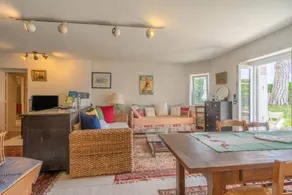 Agréable appartement adapté aux familles avec terrasse, internet haut débit et jardin | Vue plage | À côté de la plage | Parfait pour le travail à distance | Avec animaux admis - Image 4