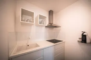 Flat with pool & garden - Image 5