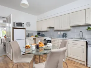 Cottage with 3 rooms for 5 persons - Image 4