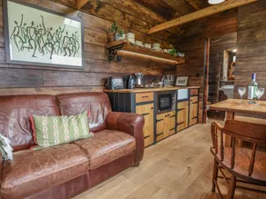 Cottage with garden & sauna - Image 5