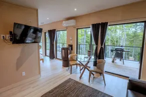 Unforgettable Glamping Experience in Mont Tremblant With Winter Sports - Image 4