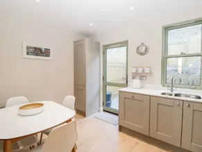Family-friendly pleasant cottage with terrace & garden | Beach view | Close to the beach | Pet-friendly - Image 5