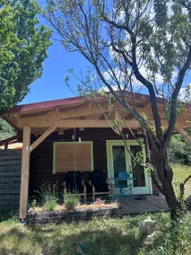 Chalet 'Le' with Mountain Views, Private Terrace, and Wi-Fi - Image 4