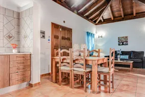Geräumige Villa "Don Rodrigo" mit WLAN, Garten, Terrasse und Pool - Image 5