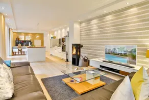 House with terrace & garden - Image 4