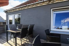 Holiday home with terrace, garden & barbecue - Image 5