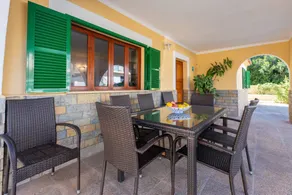 Child-friendly big villa with barbeque, garden & private pool - Image 5