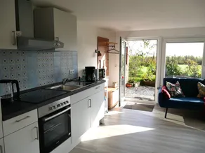Apartment with terrace, garden & barbeque - Image 2