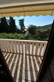 Holiday apartment with barbecue, garden & terrace - Image 3