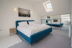 Flat with garden & fast internet - Image 2
