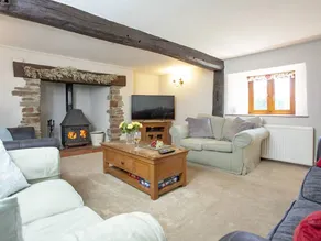 Child-friendly beautiful cottage with garden, private pool & BBQ | River view | Pet-friendly - Image 4