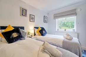 Holiday home with garden - Image 2
