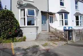 Family-friendly cottage with terrace, hot tub & garden | Beach view - Image 3