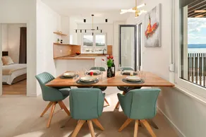 Holiday home with garden, private pool & barbeque | Sea view - Image 5
