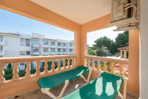 Wohnung mit Terrasse und Garten - Image 4