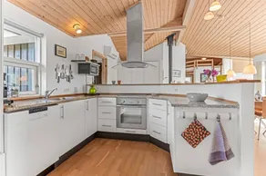 Family-friendly pleasant holiday home with barbecue, sauna & terrace | Close to the beach | Dogs allowed - Image 5