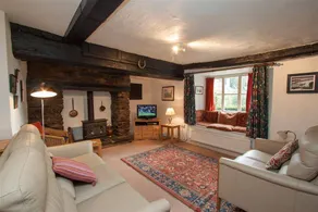 Cottage with garden - Image 3