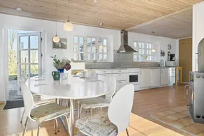 Holiday home with terrace & barbecue | Sea view - Image 3